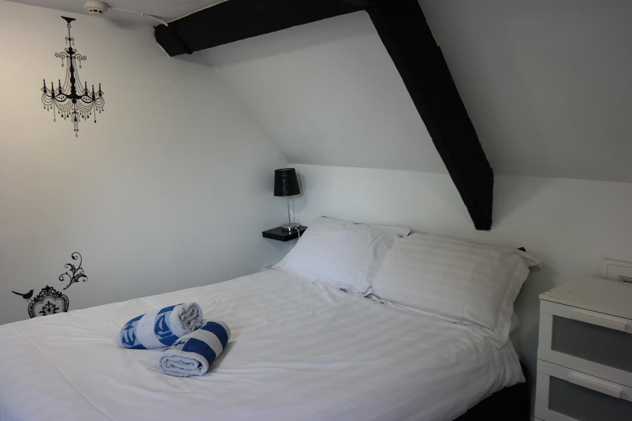 Old Grey Mare Inn *