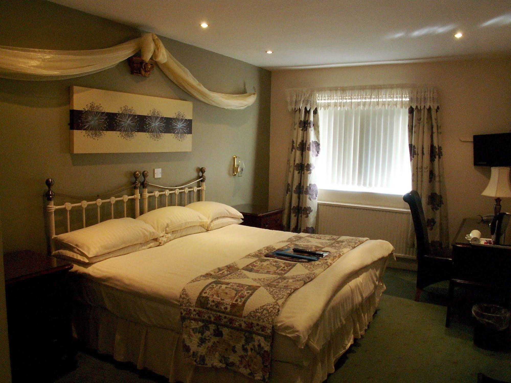 Heworth Court