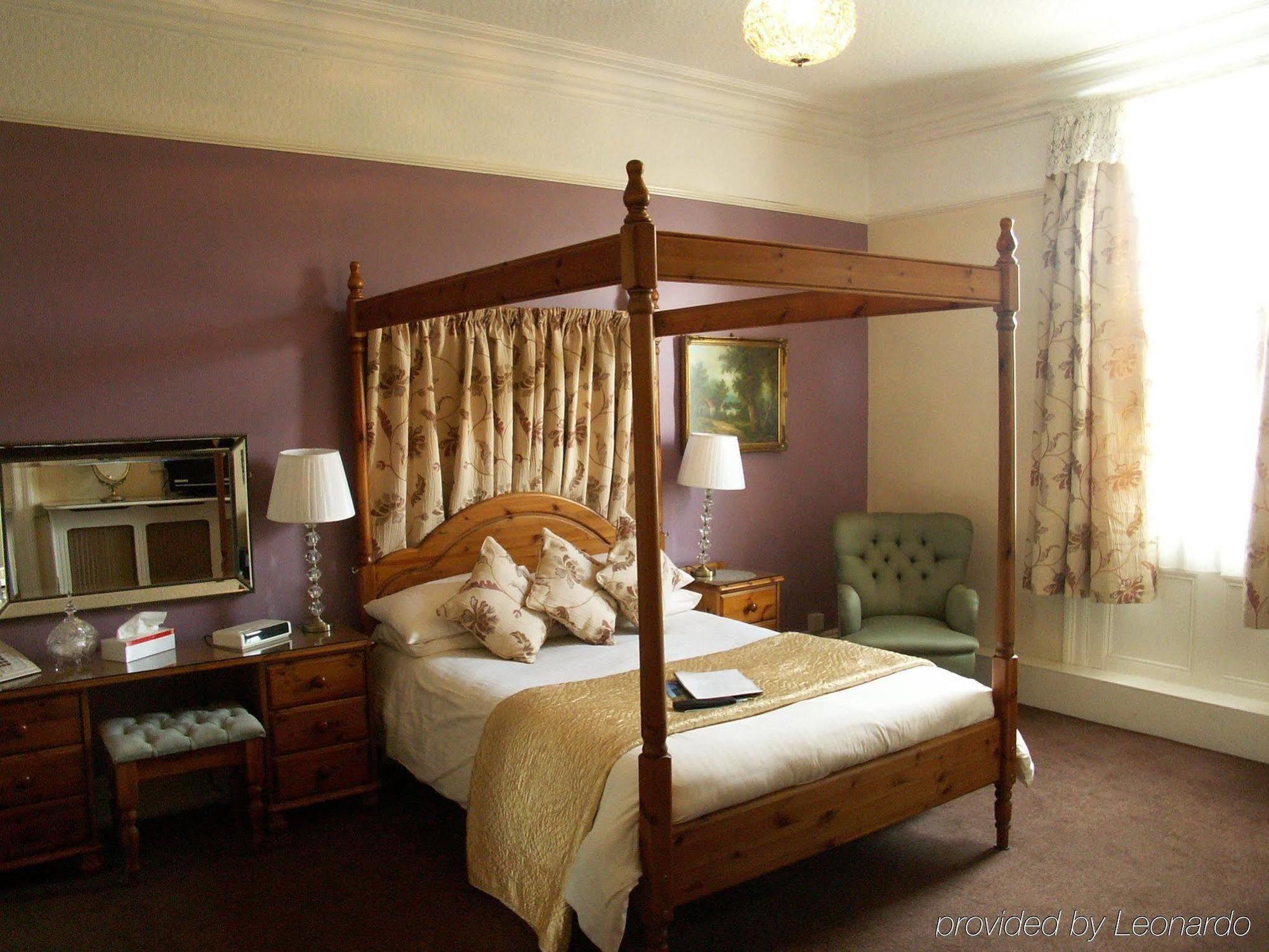 Hotel Heworth Court 3*