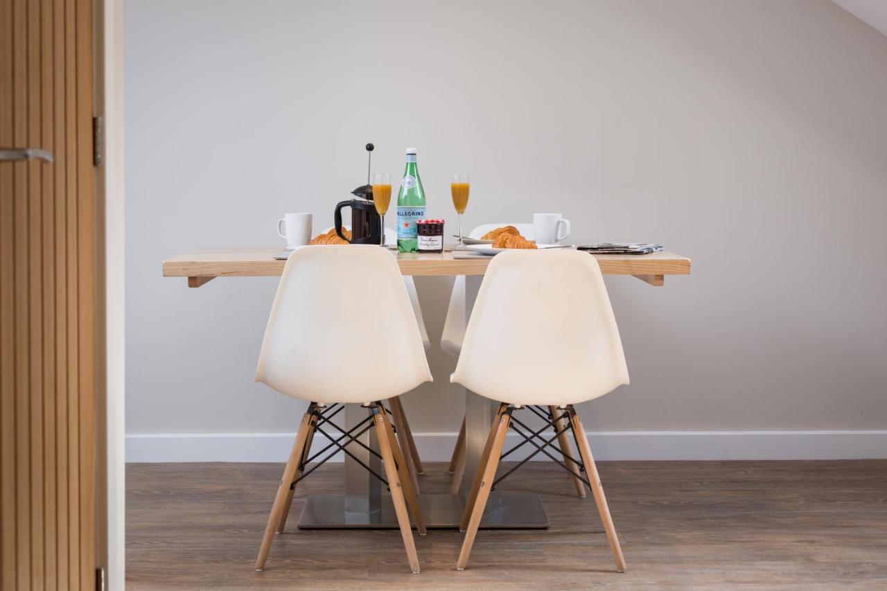 - Monkbar Mews Apartment *