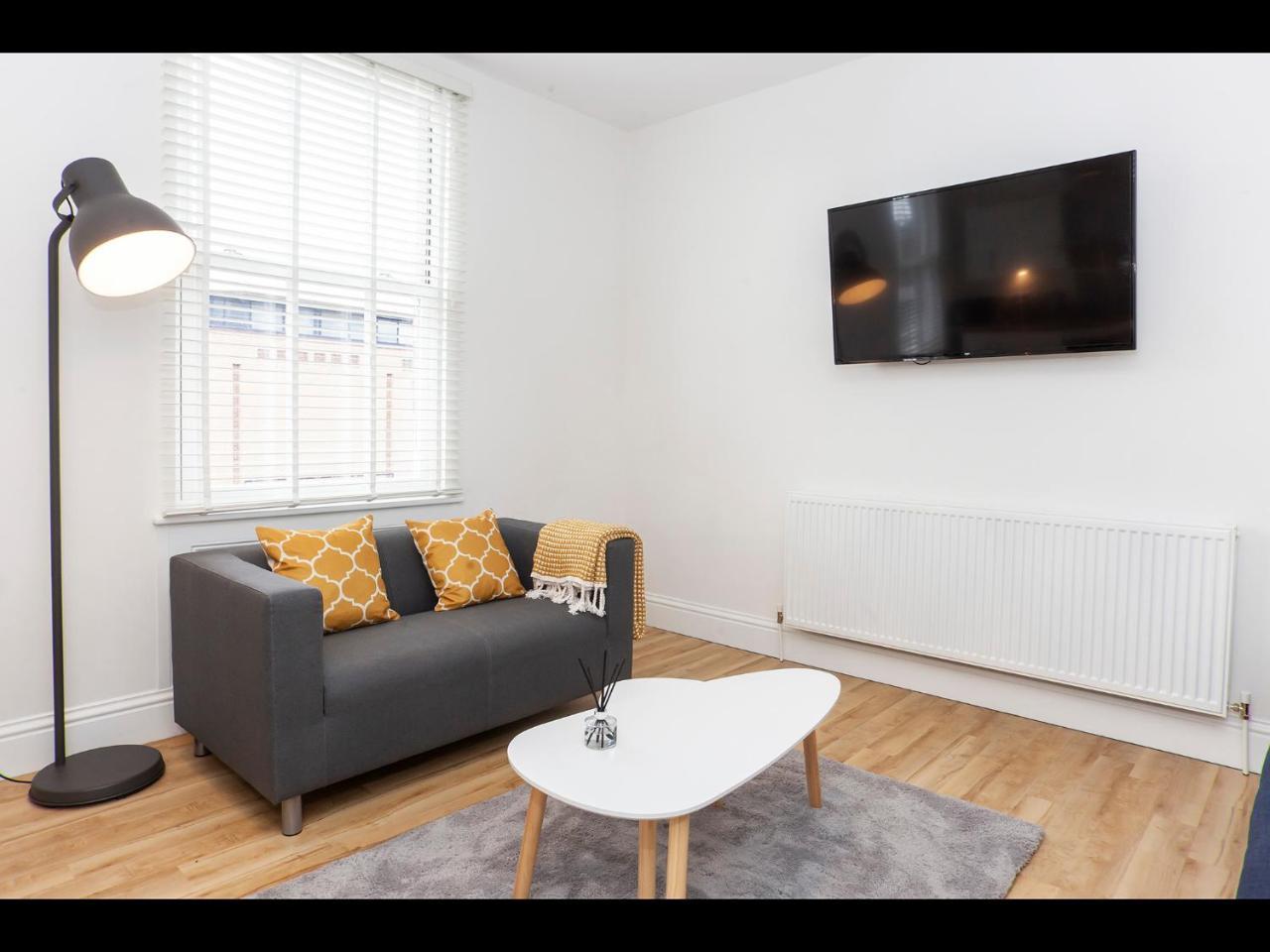 5 Blue Bridge Court Apartment York