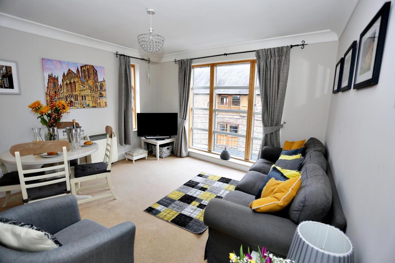 Apartment Emperors Wharf 2 Bedroom