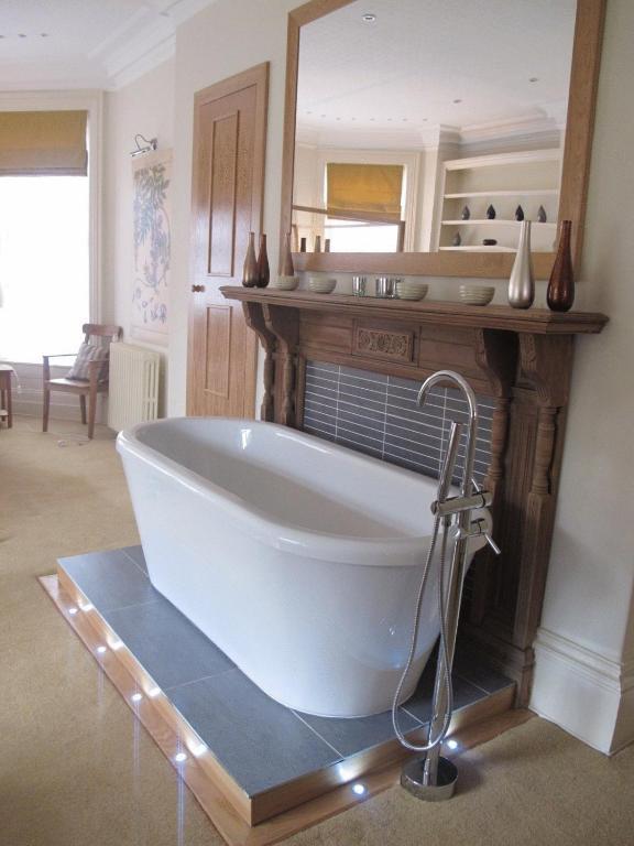The Holme Lea Manor *