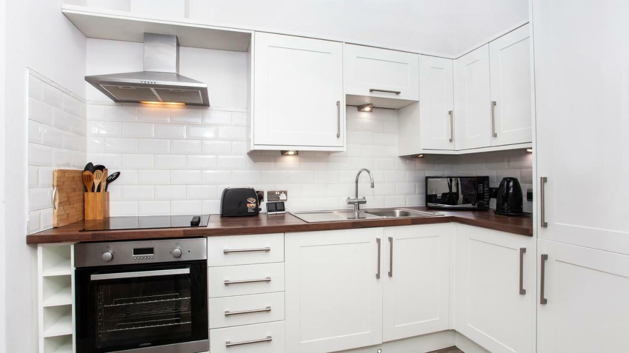 Apartment 4 The Keyes- Stunning & Stylish With Free Parking
