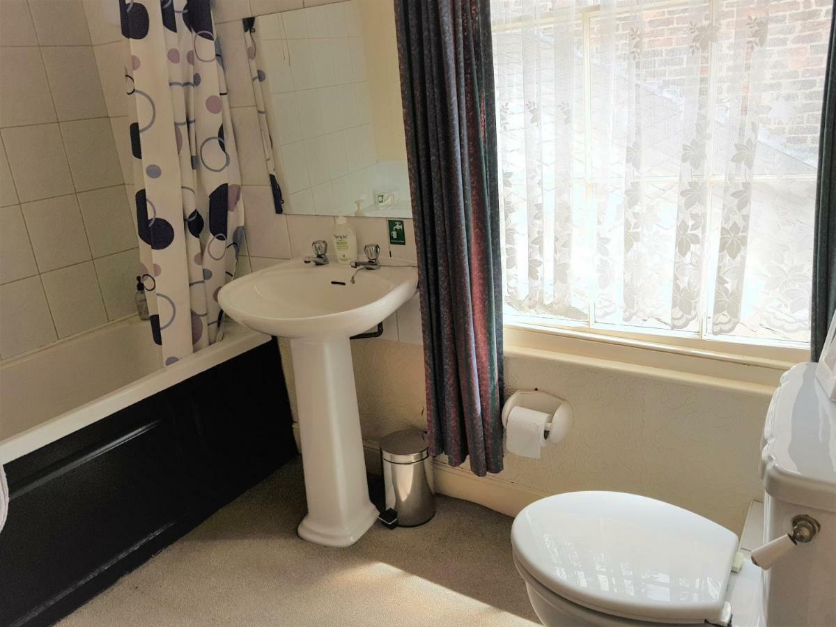 St Paul's Guest house 3*