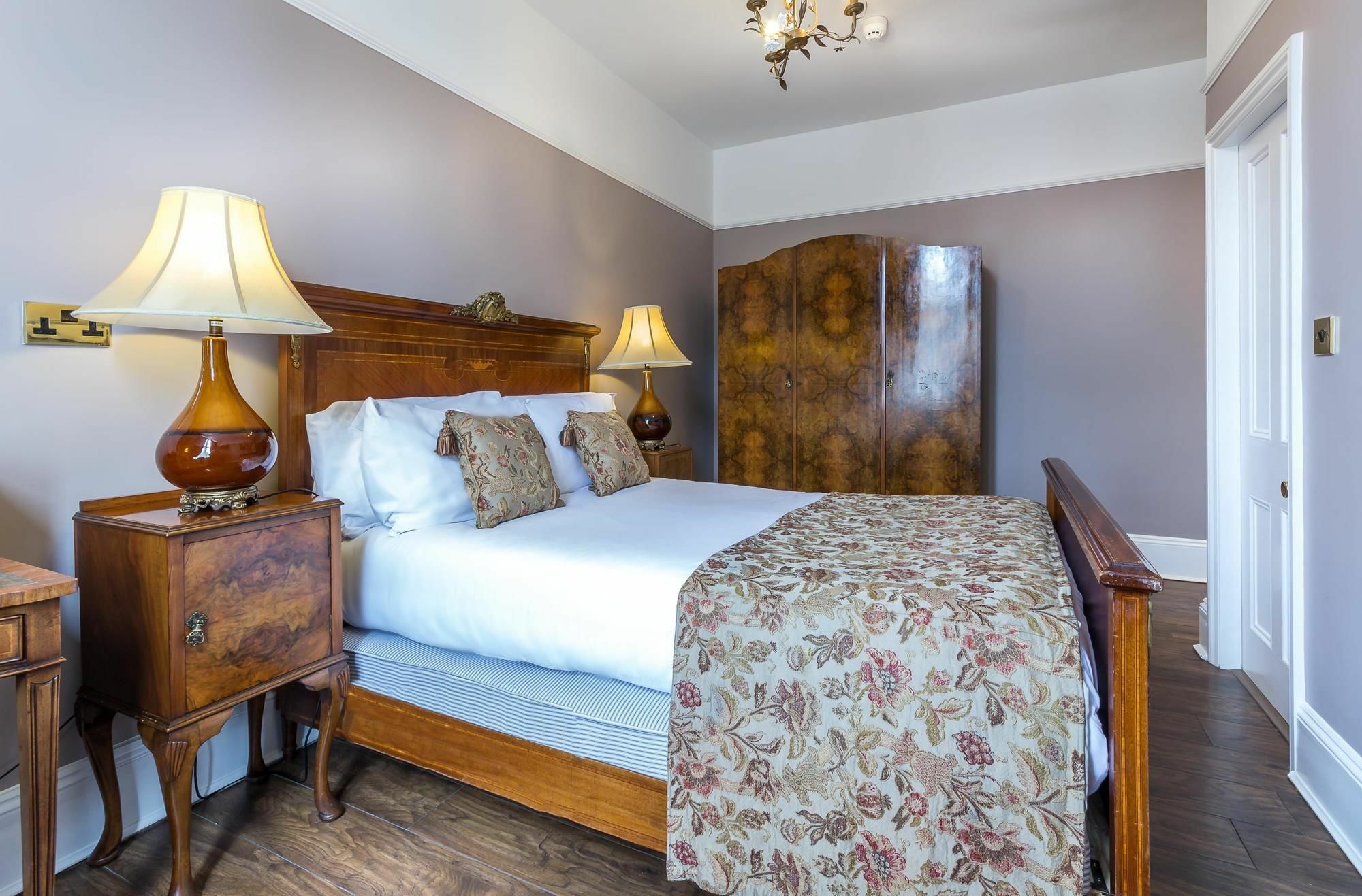 Clementines Town House Hotel, Bw Premier Collection Hotel 4*