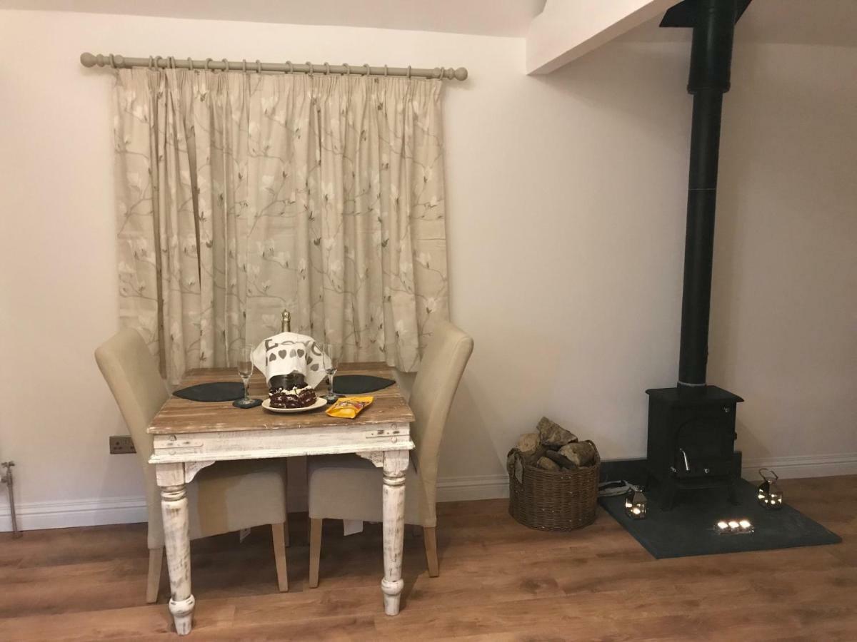 Thrush Nest - Wren Sleeps 4, 2 Bedrooms & Stable Sleeps 2, 1 Bedroom Holiday home York