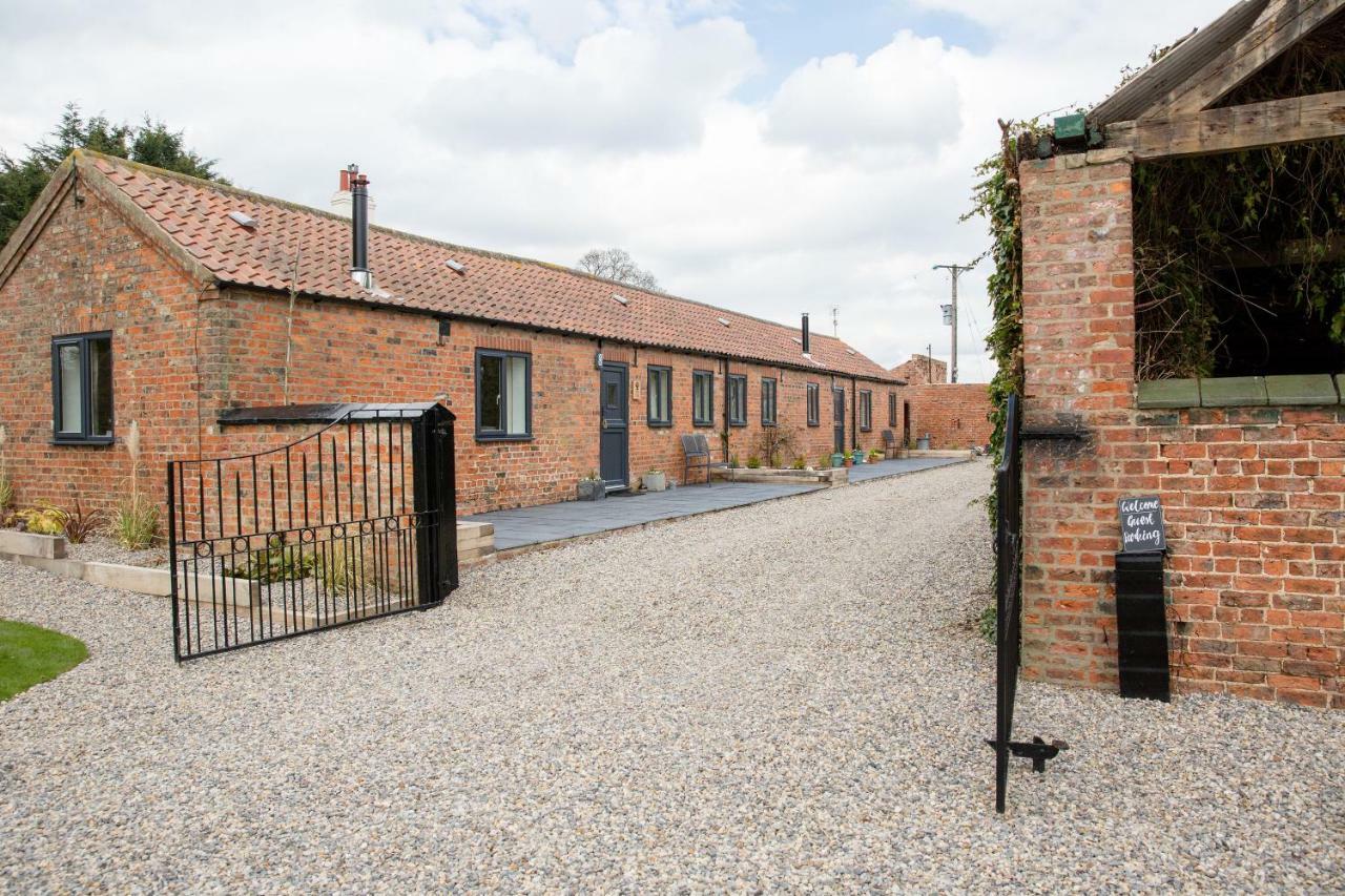 Thrush Nest - Wren Sleeps 4, 2 Bedrooms & Stable Sleeps 2, 1 Bedroom