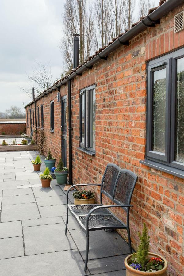 Holiday home Thrush Nest - Wren Sleeps 4, 2 Bedrooms & Stable Sleeps 2, 1 Bedroom York
