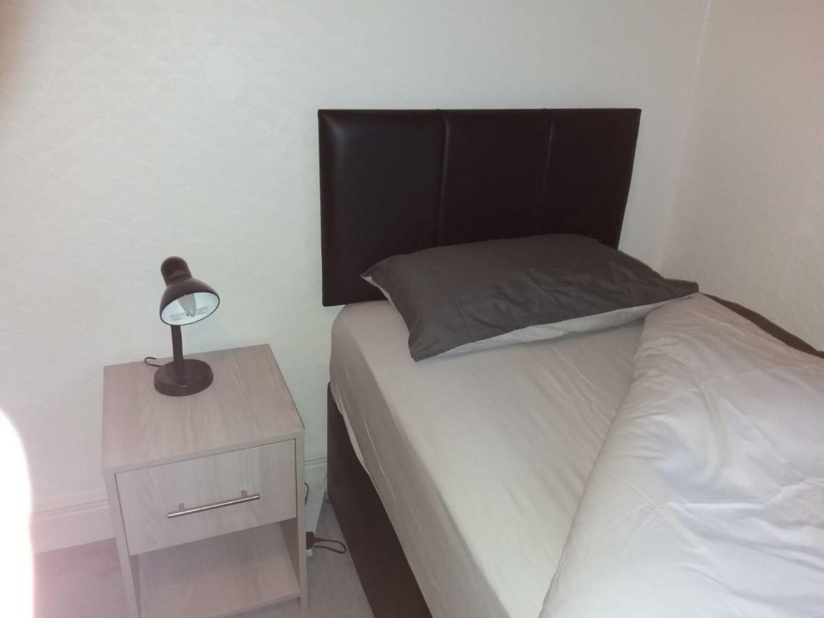 Apartment 60 Kitchener Street *