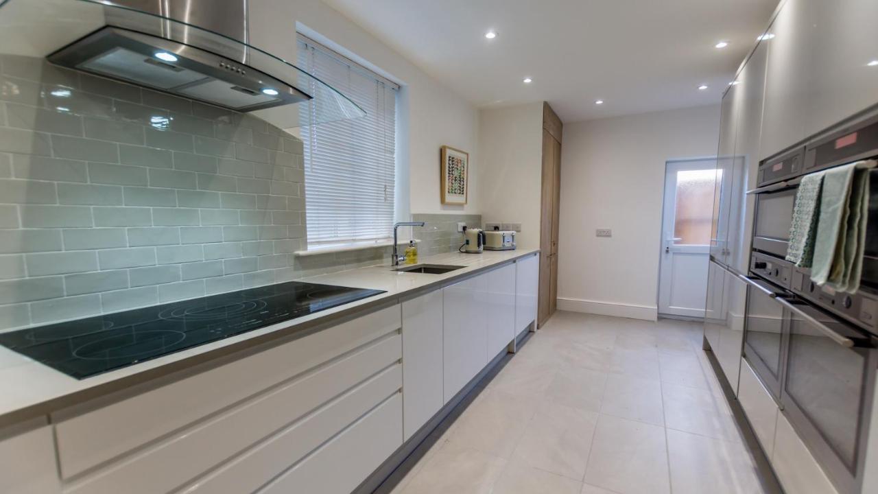 Longfield House *