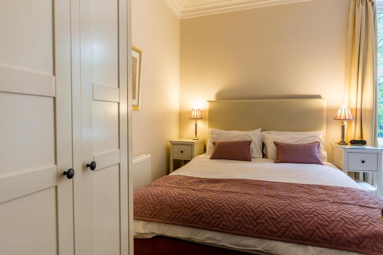 Apartment Longfield House *