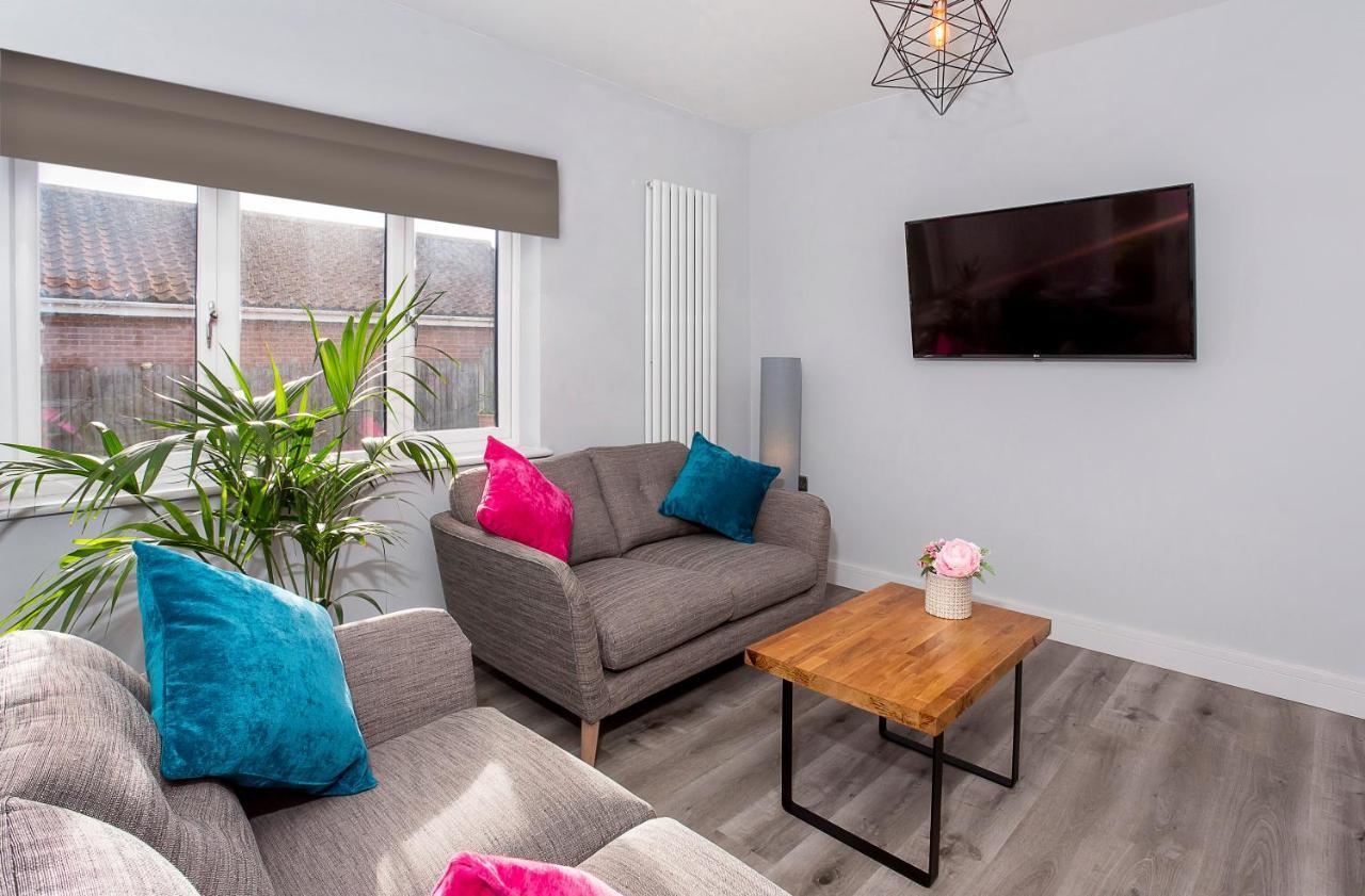 Apartment The Luxury Potting Shed With Free Parking!